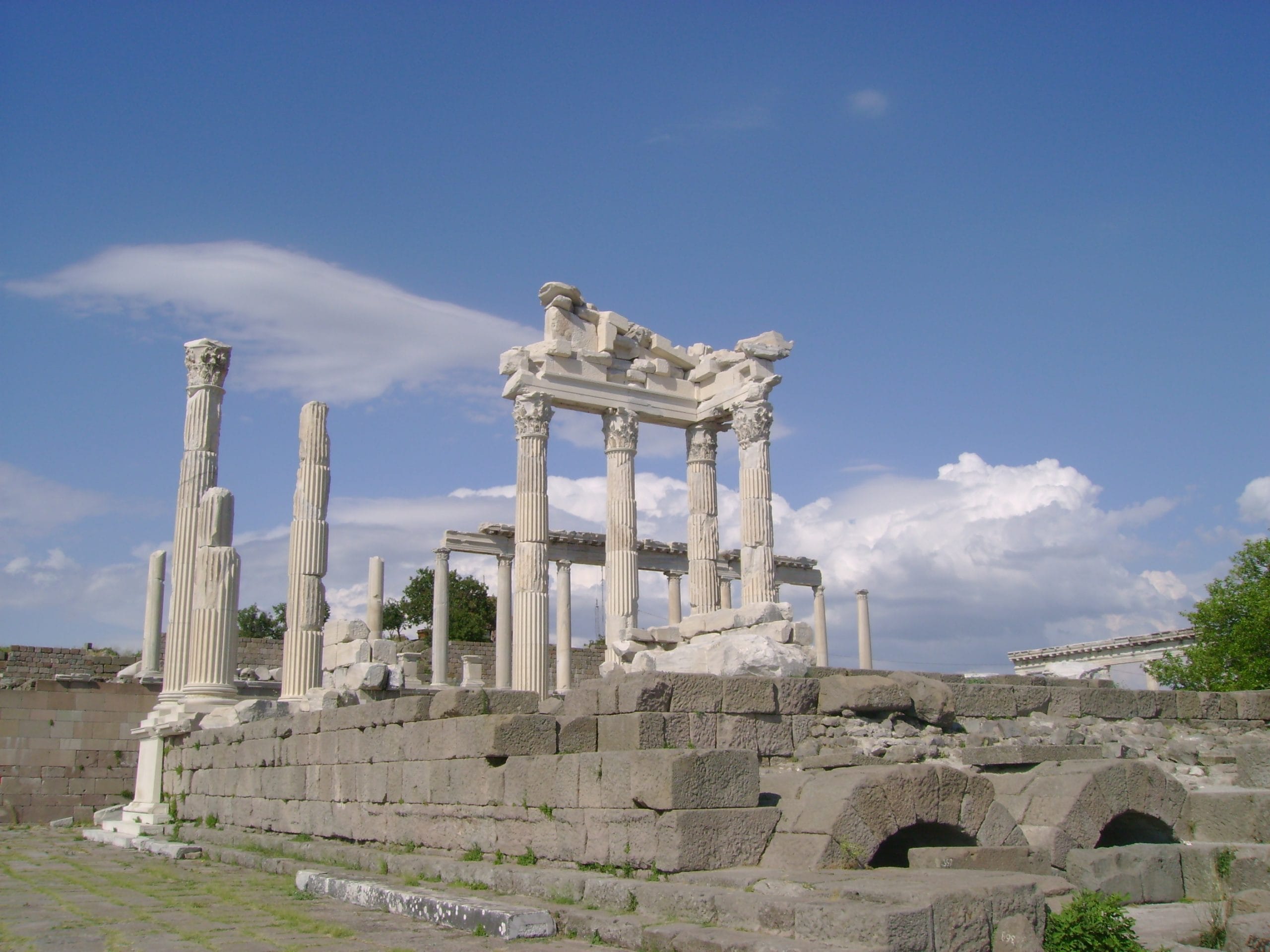 Pergamon Tour