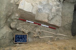 ephesus gladiator skeleton tomb