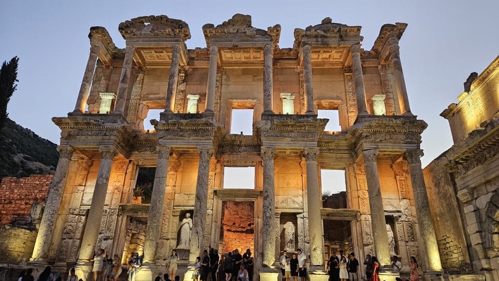 Ephesus Celsus Library has 2 floors and had 14,000 documents